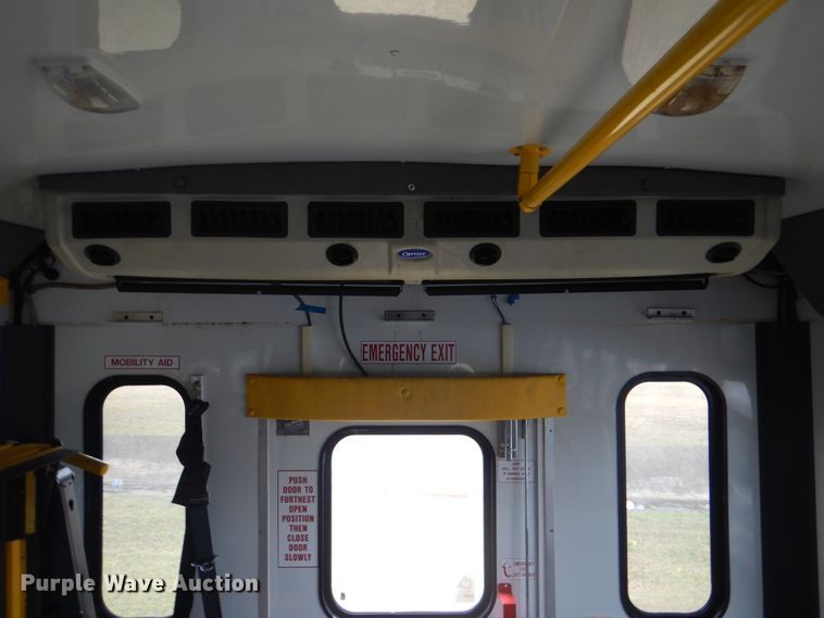 image for item GD9174 2011 Chevrolet Express G3500 shuttle bus