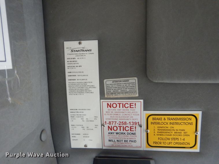 image for item GD9174 2011 Chevrolet Express G3500 shuttle bus