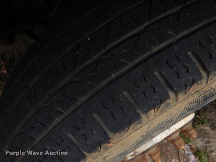 image for item GD9174 2011 Chevrolet Express G3500 shuttle bus