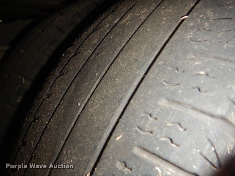 image for item GD9174 2011 Chevrolet Express G3500 shuttle bus