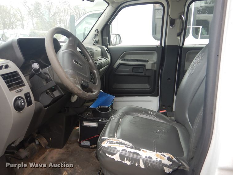 image for item GD9175 2012 VPG MU1 SUV