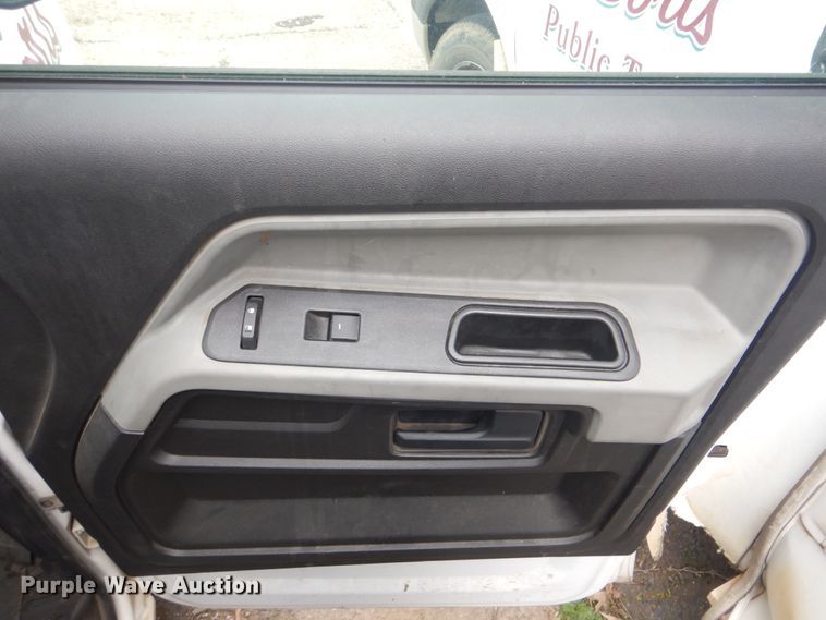 image for item GD9175 2012 VPG MU1 SUV