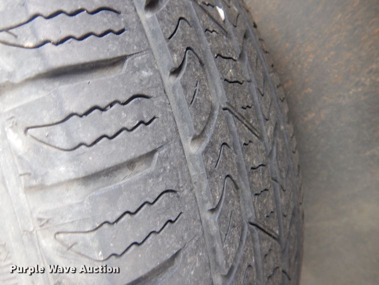 image for item GD9175 2012 VPG MU1 SUV