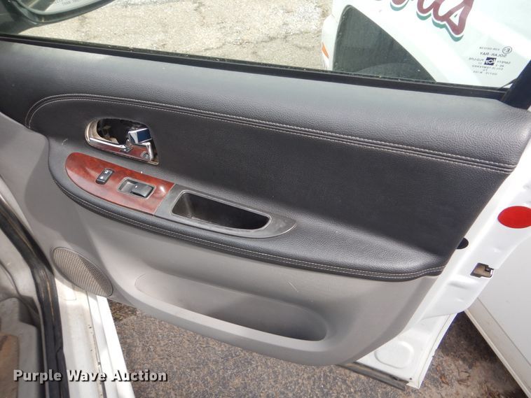 image for item GD9176 2007 Chevrolet Uplander handicap accessible van