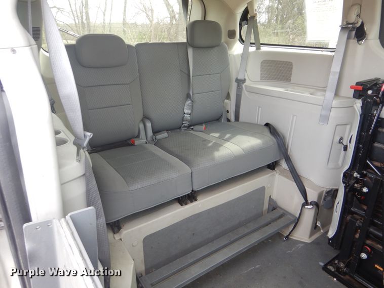 image for item GD9177 2010 Dodge Grand Caravan handicap accessible van