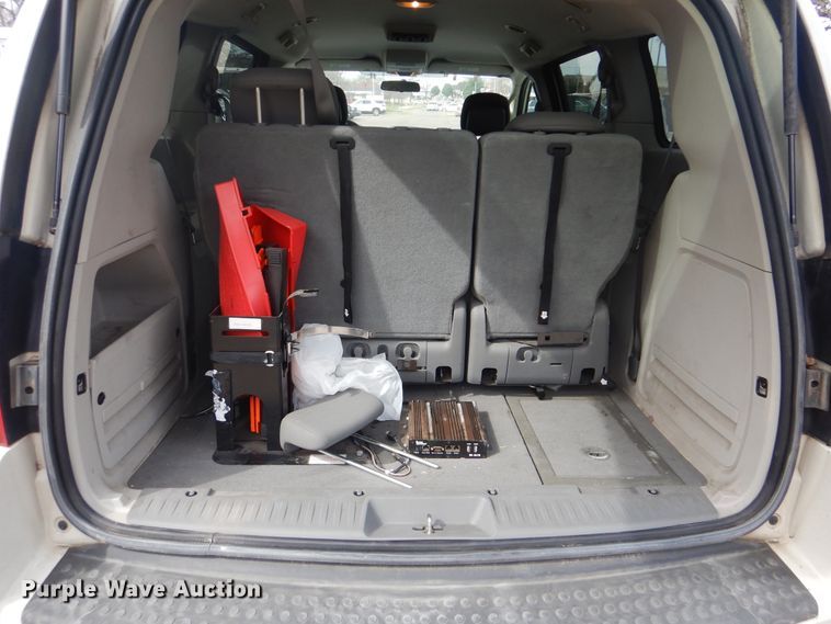 image for item GD9177 2010 Dodge Grand Caravan handicap accessible van