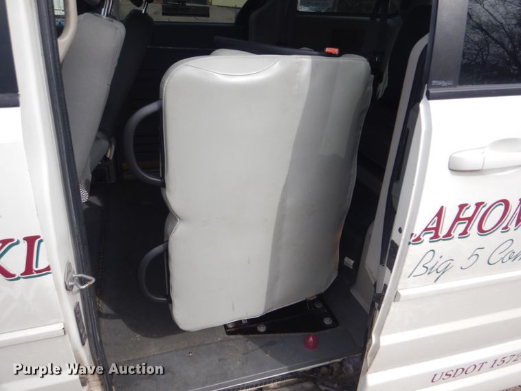 image for item GD9177 2010 Dodge Grand Caravan handicap accessible van