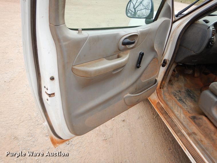 image for item GE9246 1999 Ford F150 pickup truck