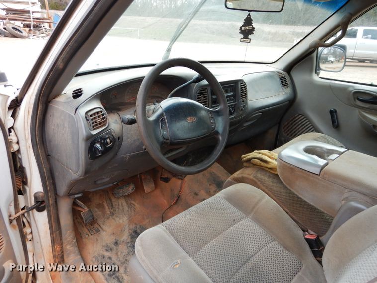 image for item GE9246 1999 Ford F150 pickup truck