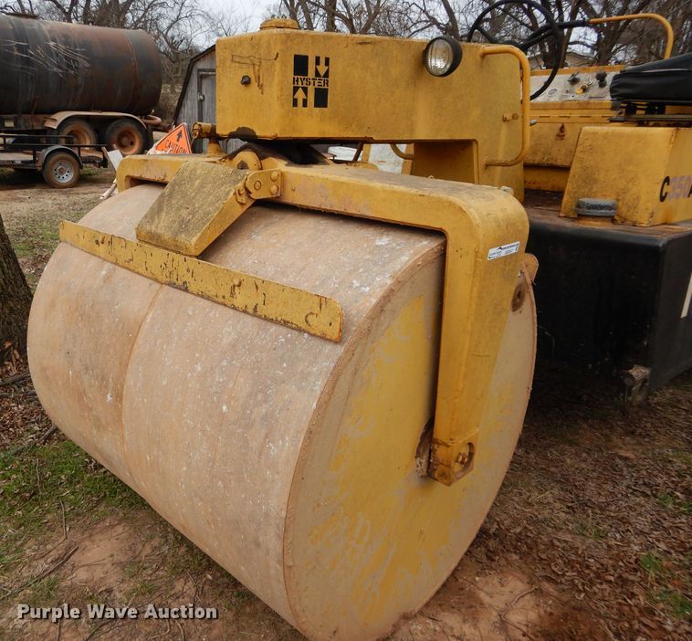 image for item GE9247 Hyster C350A double drum vibratory roller