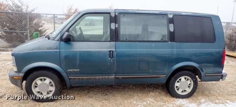 image for item GF9674 1995 Chevrolet Astro van