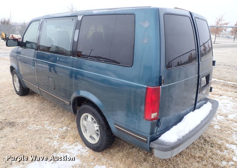 image for item GF9674 1995 Chevrolet Astro van