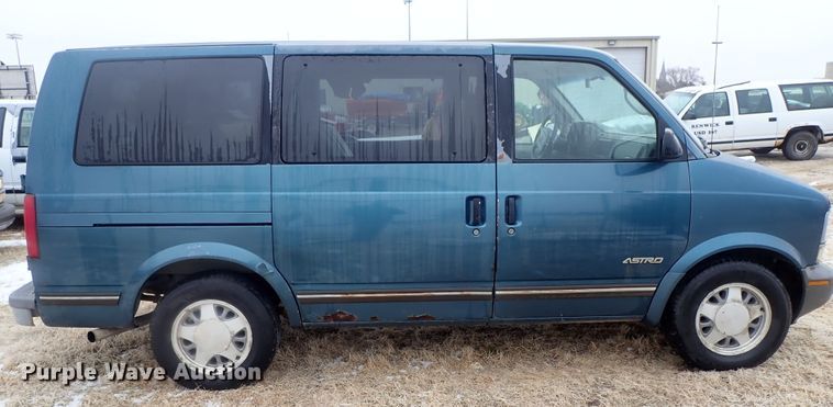 image for item GF9674 1995 Chevrolet Astro van