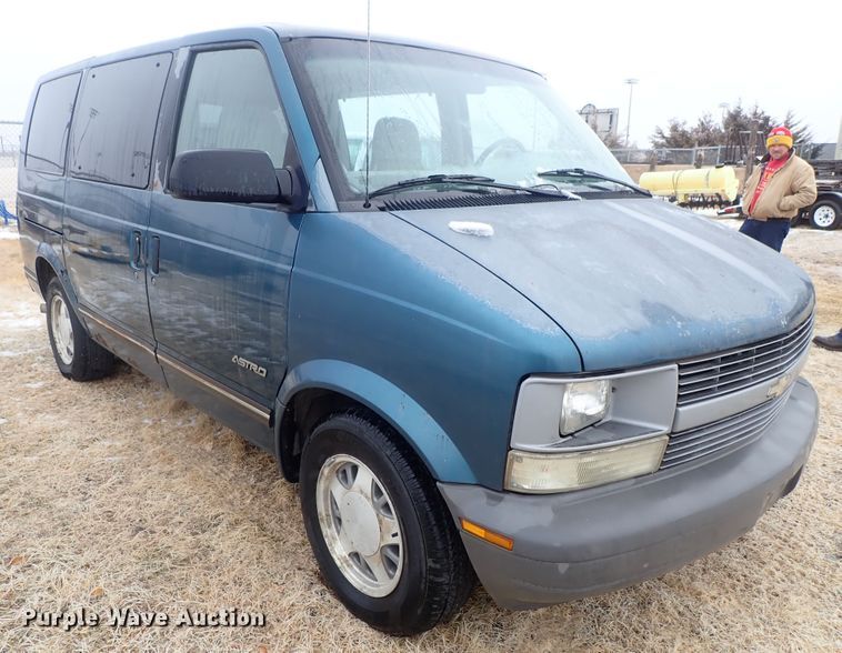 image for item GF9674 1995 Chevrolet Astro van