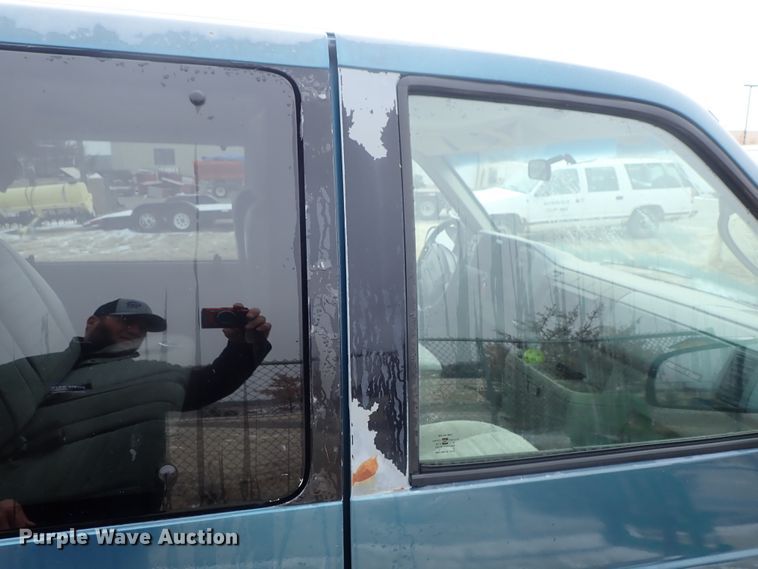 image for item GF9674 1995 Chevrolet Astro van