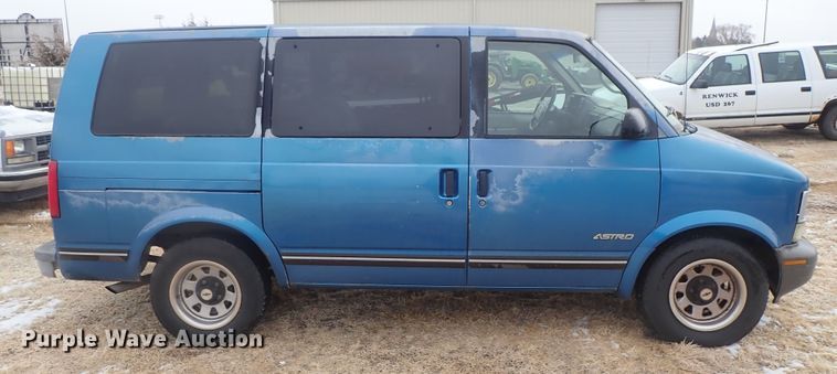 image for item GF9675 1995 Chevrolet Astro van