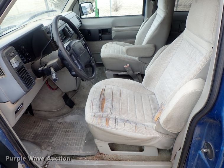 image for item GF9675 1995 Chevrolet Astro van