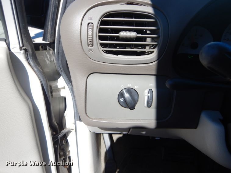 image for item GG9739 2006 Dodge Caravan van