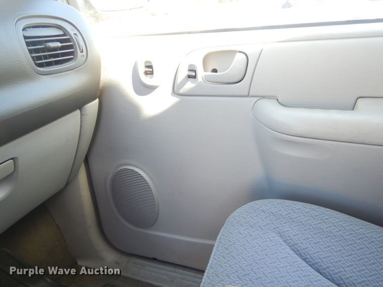 image for item GG9739 2006 Dodge Caravan van