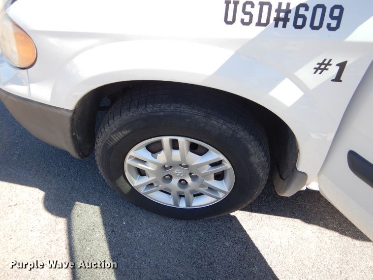 image for item GG9739 2006 Dodge Caravan van