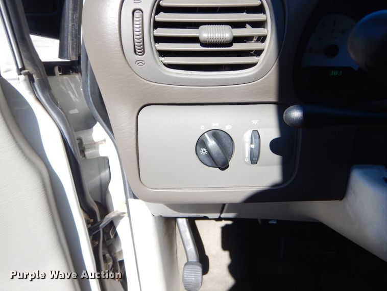 image for item GG9740 2006 Dodge Caravan van