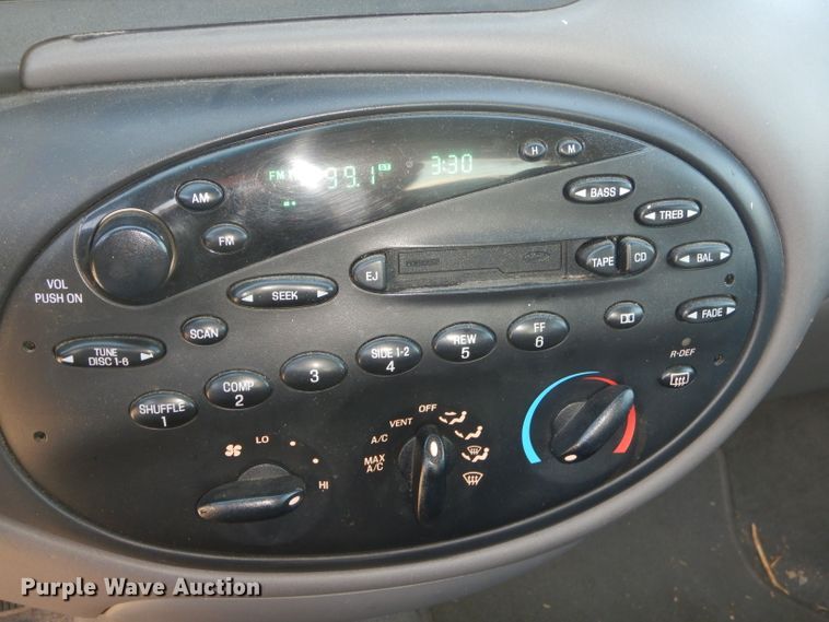 image for item GG9742 1998 Ford Taurus