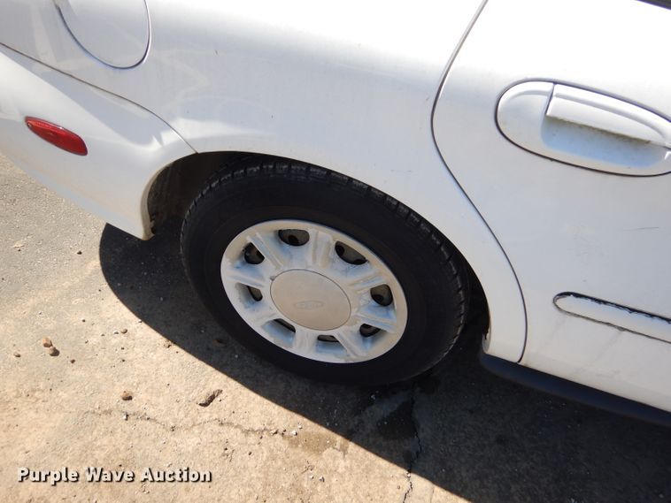 image for item GG9742 1998 Ford Taurus