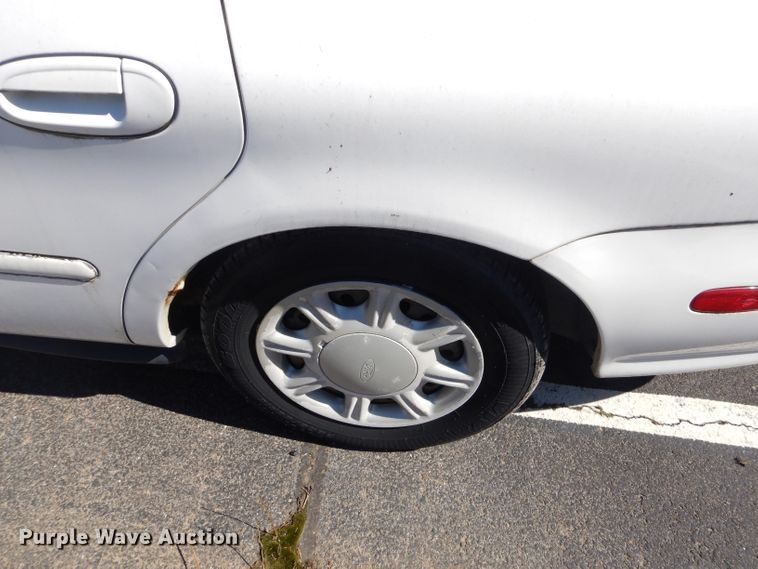 image for item GG9742 1998 Ford Taurus