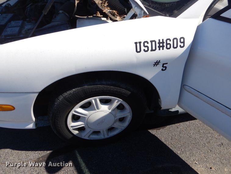 image for item GG9742 1998 Ford Taurus