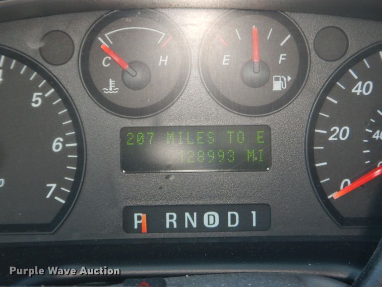 image for item GG9743 2004 Ford Taurus