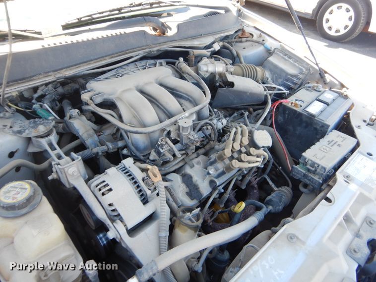 image for item GG9743 2004 Ford Taurus