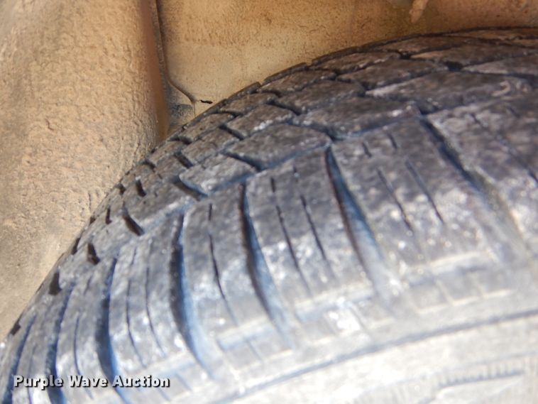 image for item GG9743 2004 Ford Taurus