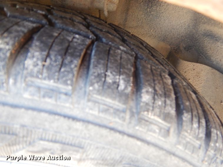 image for item GG9743 2004 Ford Taurus