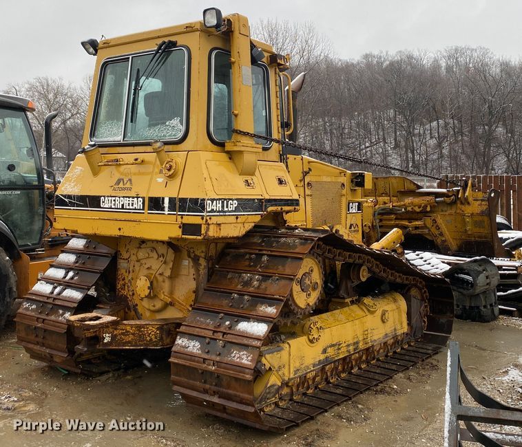 image for item GK9718 1993 Caterpillar D4H LGP Series III dozer