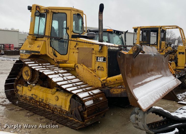 image for item GK9718 1993 Caterpillar D4H LGP Series III dozer