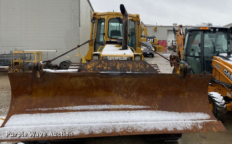 image for item GK9718 1993 Caterpillar D4H LGP Series III dozer