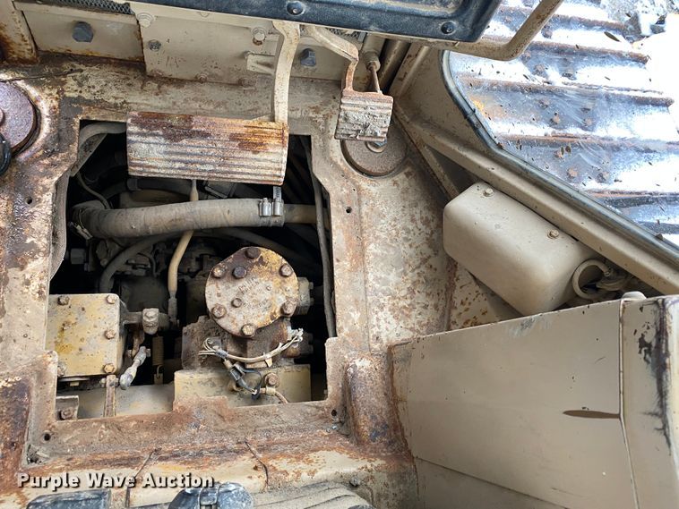 image for item GK9718 1993 Caterpillar D4H LGP Series III dozer