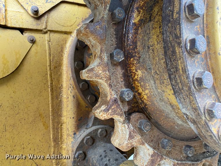 image for item GK9718 1993 Caterpillar D4H LGP Series III dozer