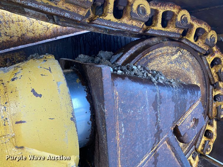 image for item GK9718 1993 Caterpillar D4H LGP Series III dozer