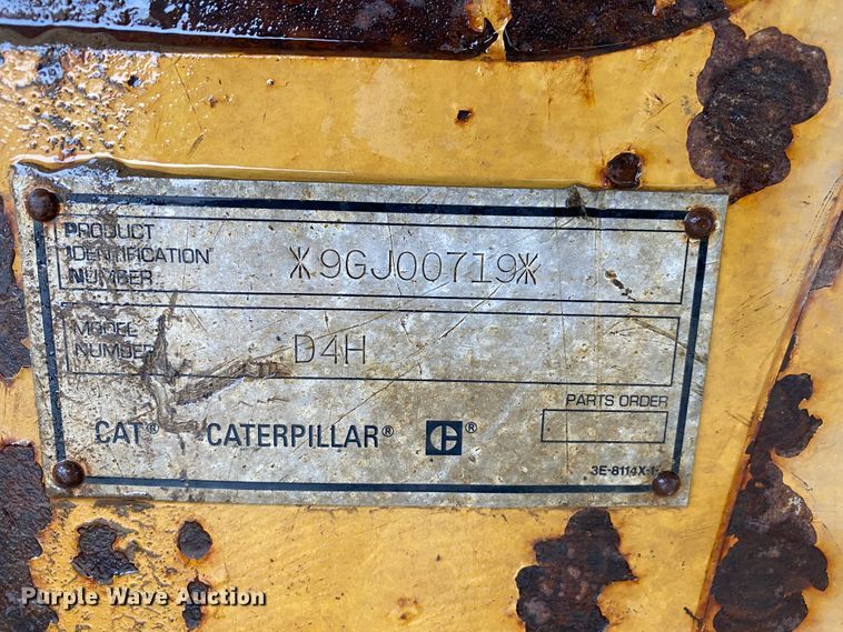 image for item GK9718 1993 Caterpillar D4H LGP Series III dozer