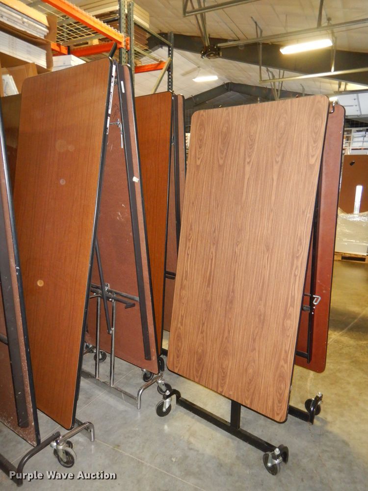 image for item GL9525 (33) folding tables