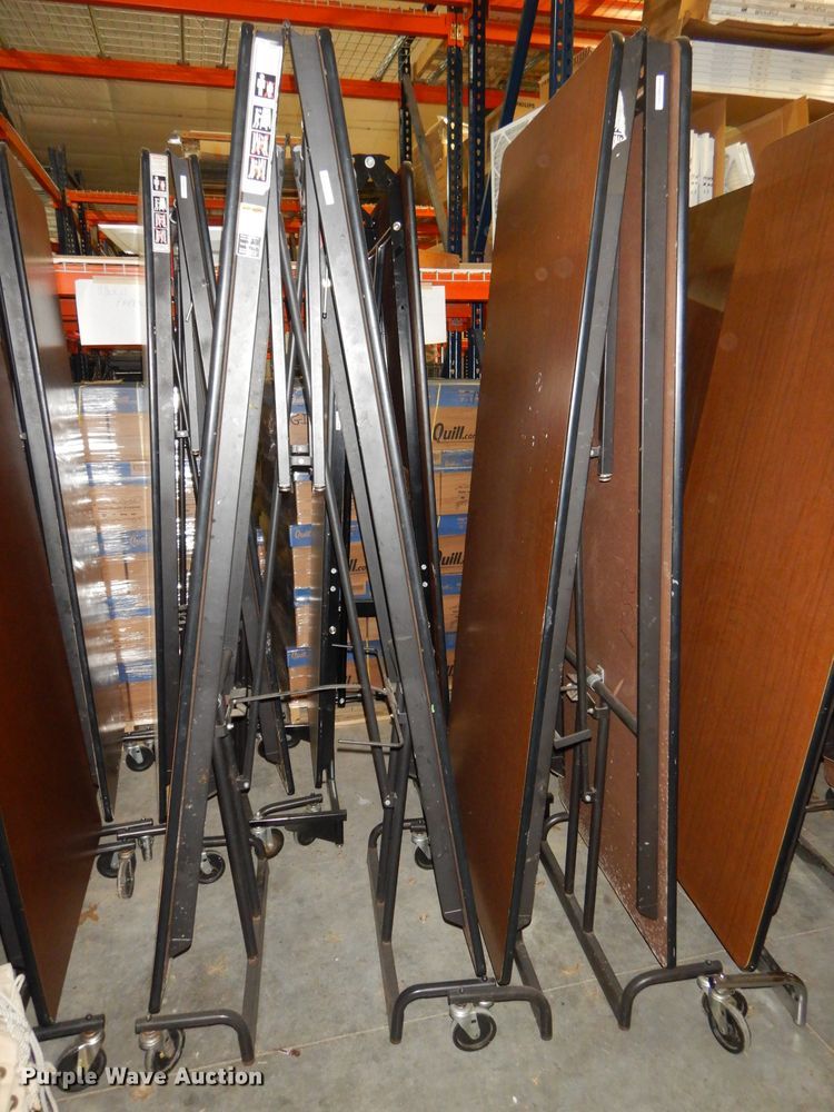 image for item GL9525 (33) folding tables