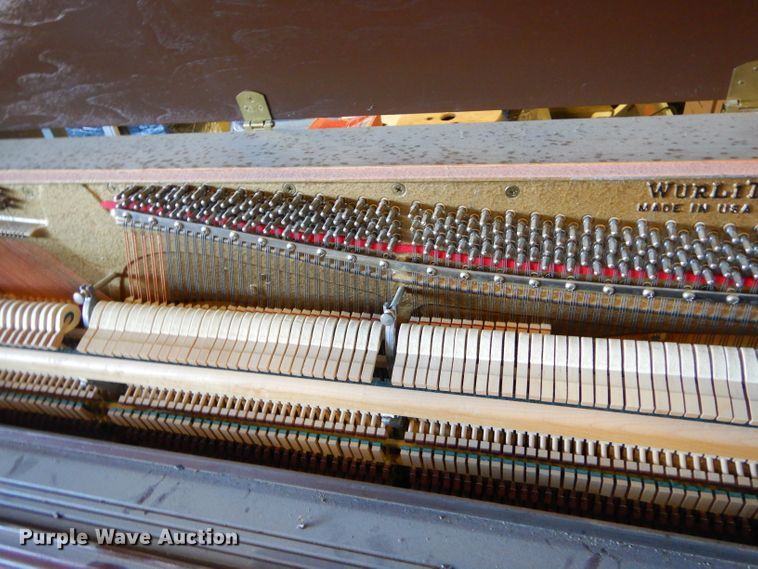 image for item GL9528 Wurlitzer 2981 piano