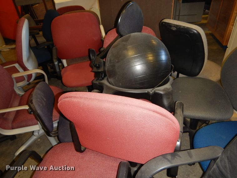 image for item GL9529 Approximately 38 chairs