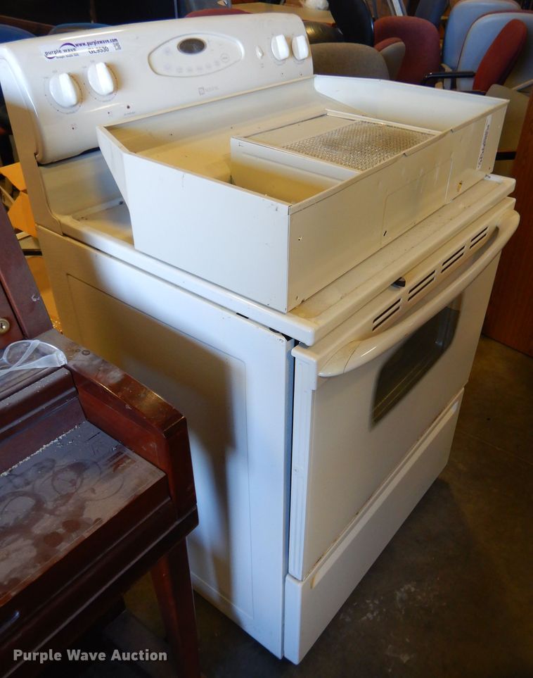 image for item GL9530 Maytag four burner electric oven