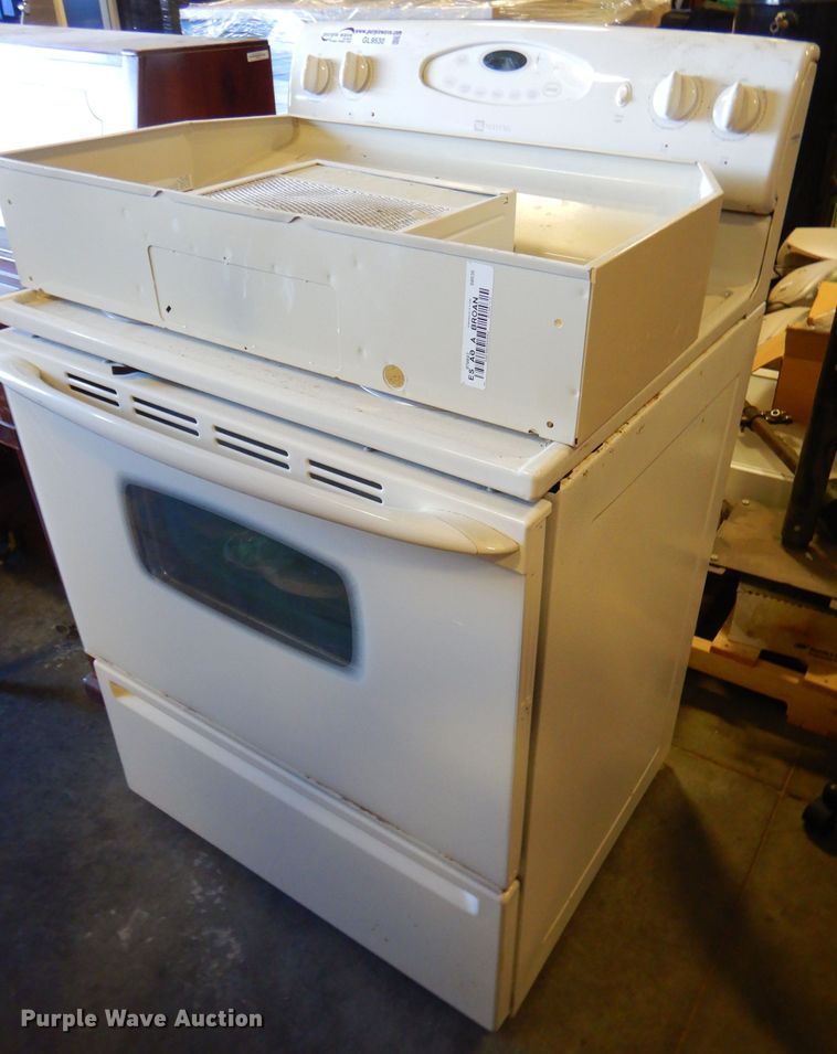 image for item GL9530 Maytag four burner electric oven