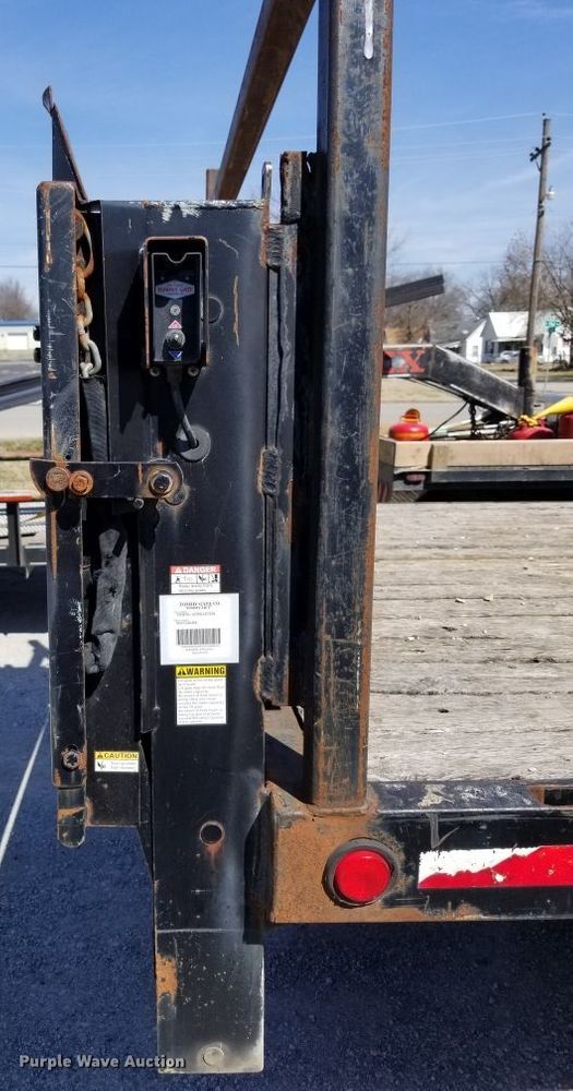 image for item GN9230 Tommy Gate end gate lift