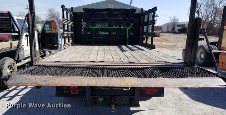 image for item GN9230 Tommy Gate end gate lift