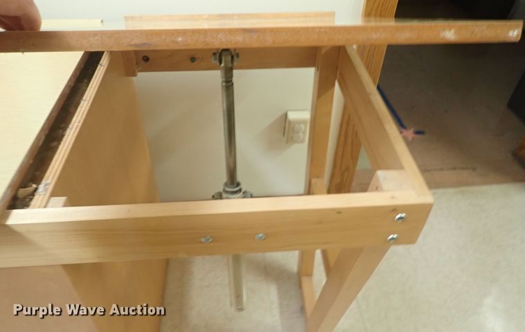 image for item GQ9990 Wood art desk