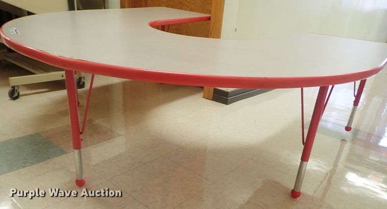 image for item GQ9992 Table